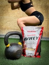 maximun-whey-chocolate-flavor-2-lbs-50-g-5.jpg