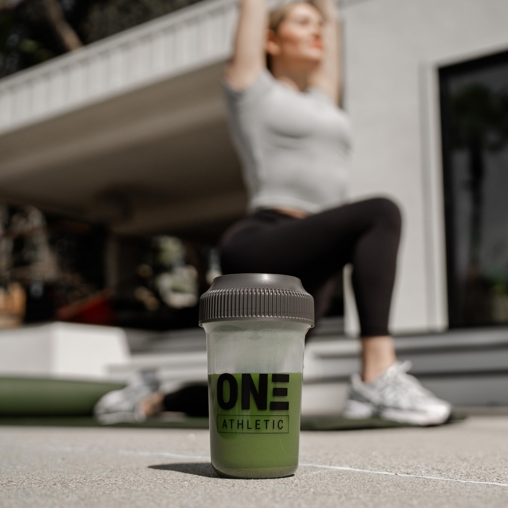on3-athletic-protein-greens-supplement-w-5.jpg