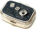 9338 Rectangular Pequeña Caja de Pill Organizador Negro Plata Poker &amp; Dado Mujeres Caja de Pill Contenedor de bolsillo diario Medicina Portátil Suplemento Mini Almacenamiento