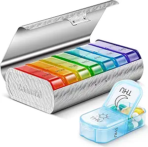 Zannaki Metal XL Organizador semanal de píldoras 2 veces al día, gran caja de píldoras diarias de viaje 7 días, semana portátil contenedor de dosel, AM PM caja de píldoras para la medicina Suplemento de medicamentos, plata