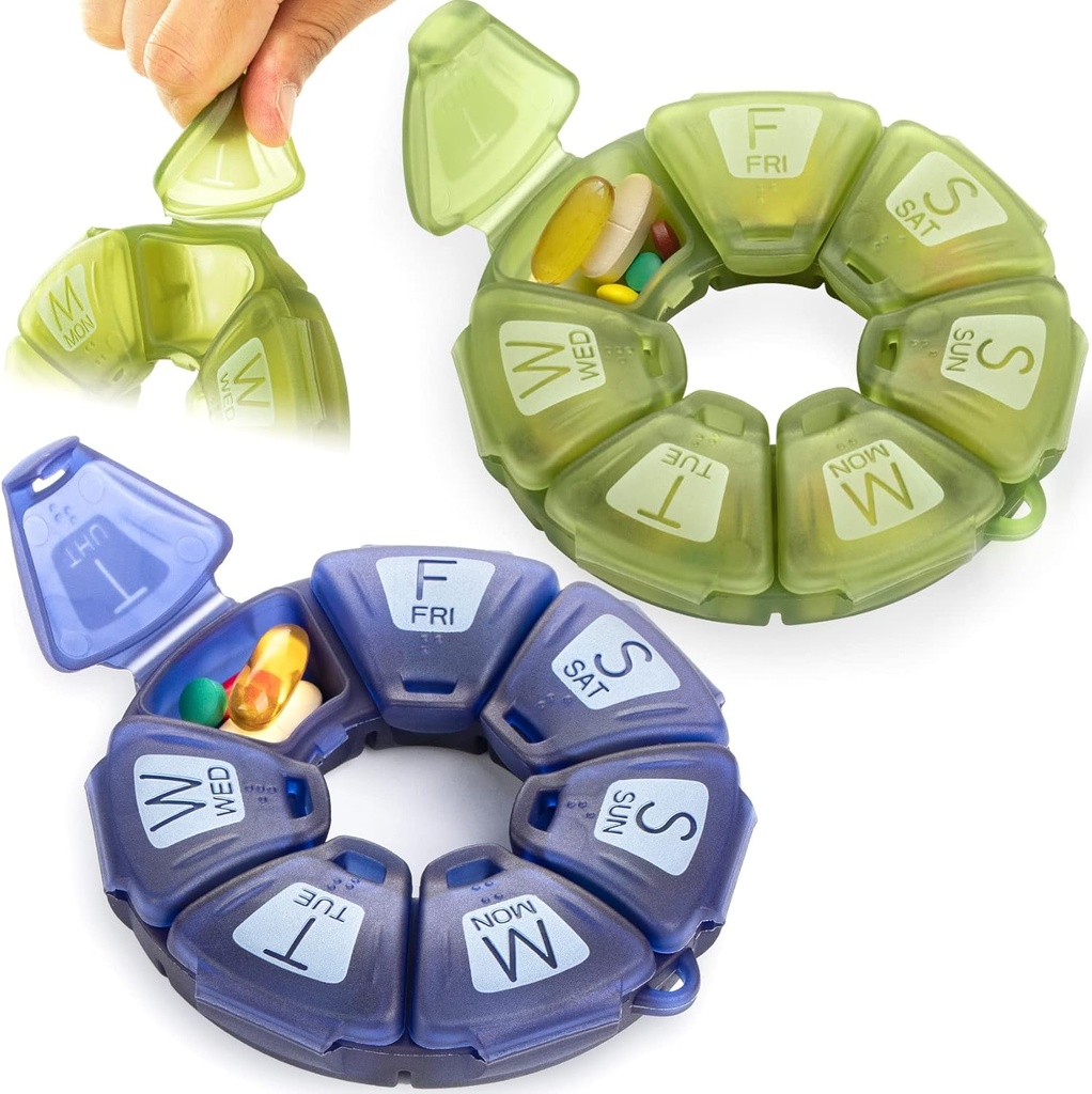 Organizador semanal redondo, TPU Rubberized, Contenedor de pilas de viaje 7 Día, con 7 grandes compartimientos, Grande para suplementos diarios de vitaminas, Cute caja de píldoras con grandes letras y braille (2 pcs)