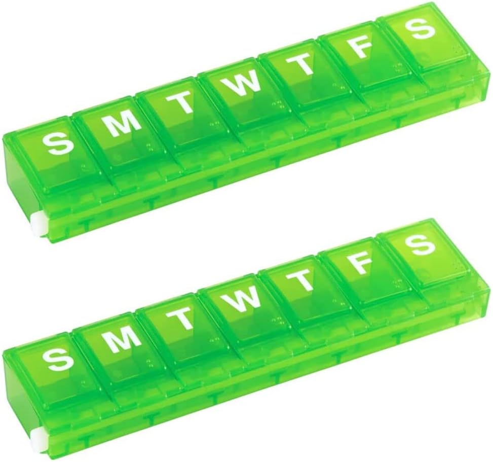 EZY DOSE Organizador semanal de píldoras (7 días), Caja de Medicina, Caja de Planificador de Vitamina, Pequeños Compartimientos de bloqueo Medicamentos de Prescripción Seguros y Evitar la espiración, Colores May Vary (Bloqueo pequeño - 2 Pack)