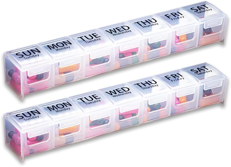 GMS organizador semanal de píldoras - 7 días etiquetado caso de píldoras para suplementos, vitaminas y medicamentos - Latches seguros - Ideal para uso diario " Viajes - Clear - 2 Pack