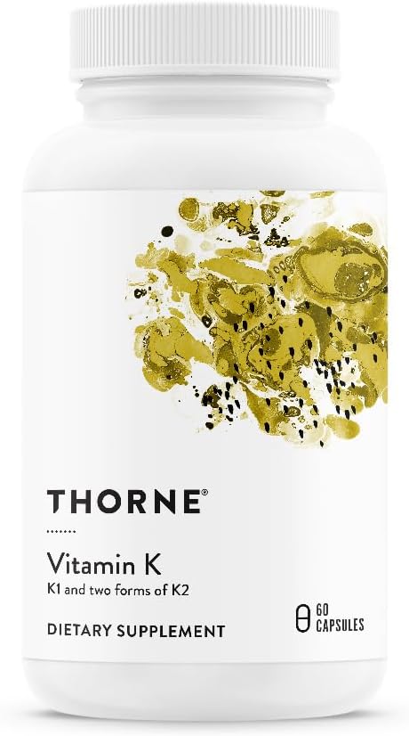 THORNE - Vitamina K - Vitaminas K1 y K2 (como MK-4 y MK-7) Suplemento - Soportes Huesos Fuertes* - Ingredientes estudiados clínicamente - Gluten, lácteos &amp; libre de soya - 60 Servimientos