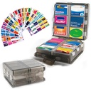 Gran organizador de píldoras con etiquetas de la medicina, dispensador de píldoras de 12 departamentos Caso de almacenamiento de medicamentos de viaje, caja de píldoras de 7 días para suplementos de vitaminas (Grey, 161 etiquetas)