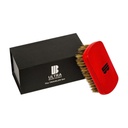 Juego de pincel de barba magnético de gama alta – El juego “Traveler” incluye un espejo desmontable y un cepillo de bristle de jabalí. El "ULTIMATE BRUSH" está disponible en tres sets y varios colores.